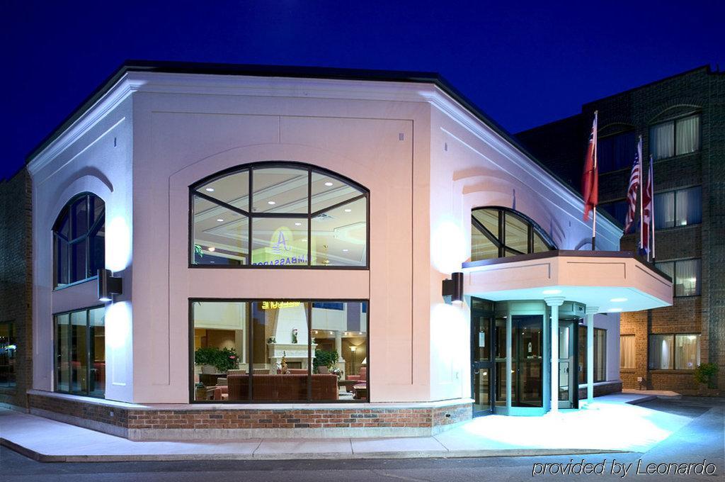 Ambassador Hotel & Conference Resort Kingston Eksteriør billede
